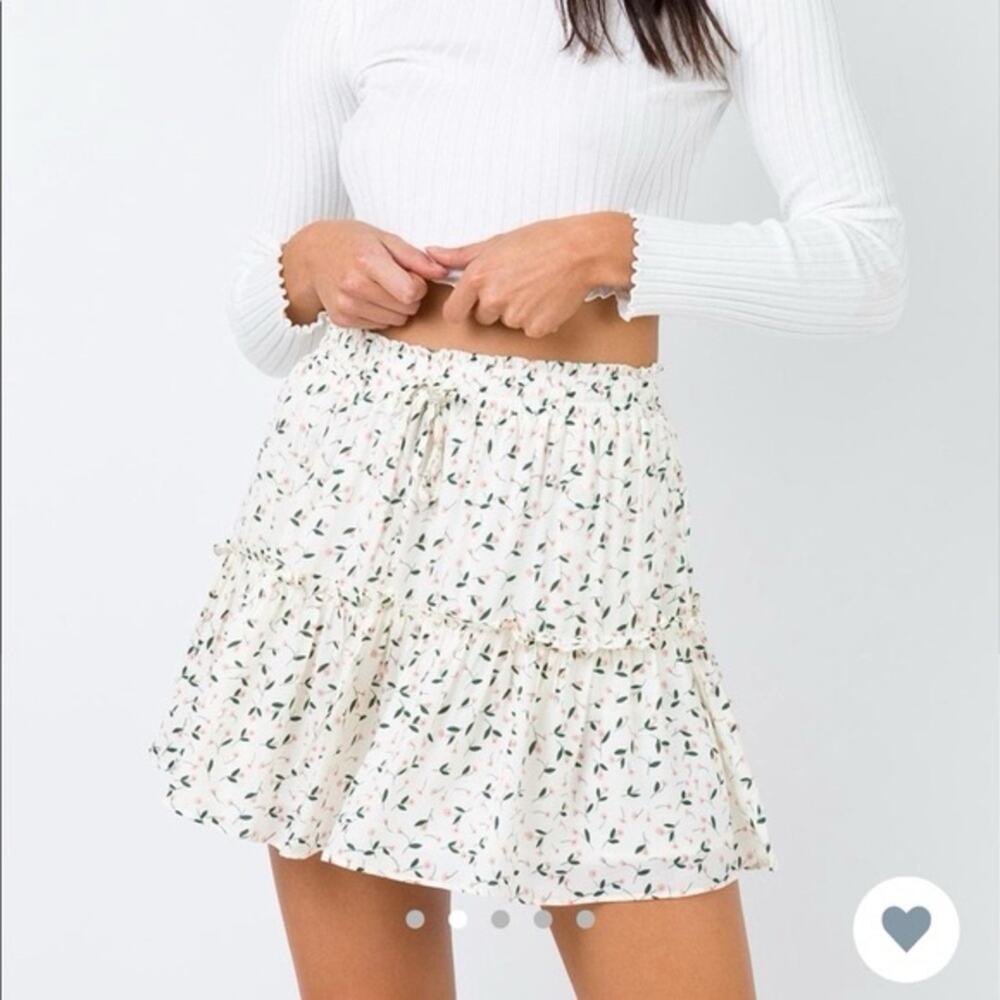 Princess Polly Floral Mini Skirt Size 2